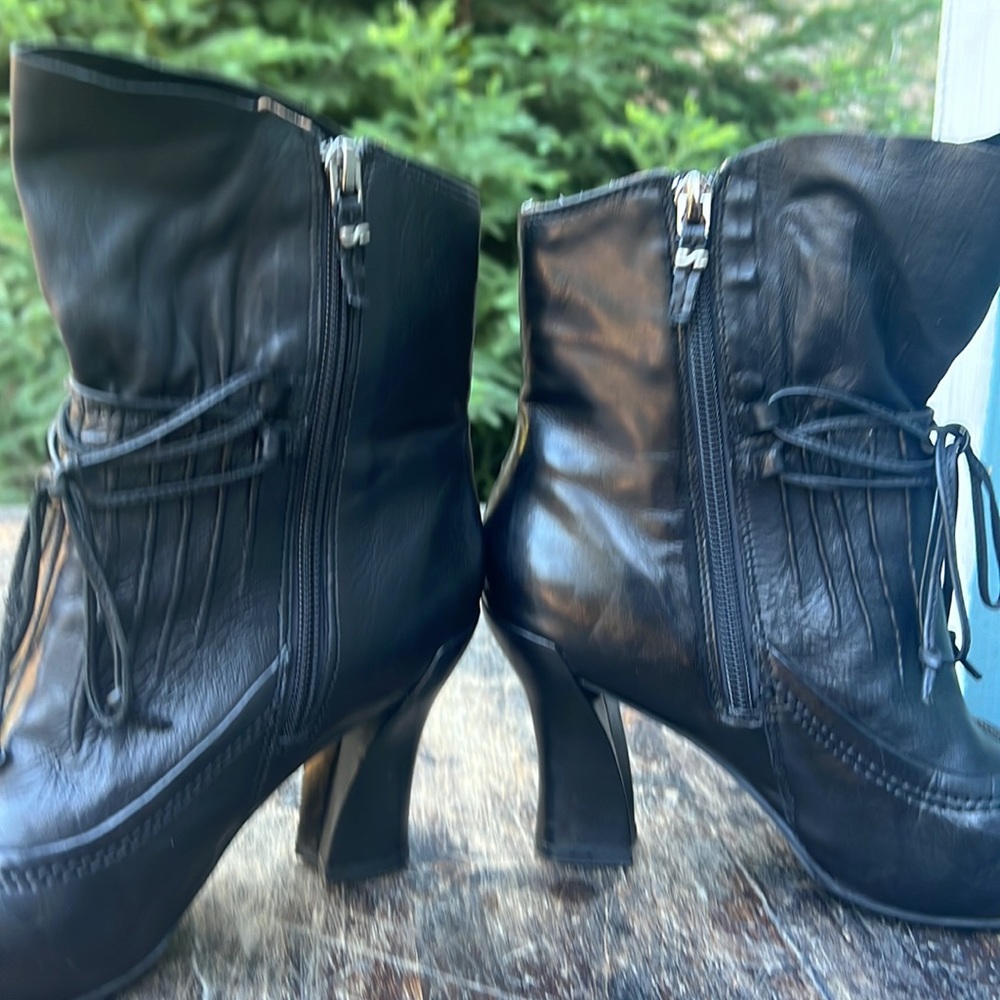 Earthies Elganza ankle heeled boots cos-play stylish old timey soft leather sz 7 - Picture 5 of 11